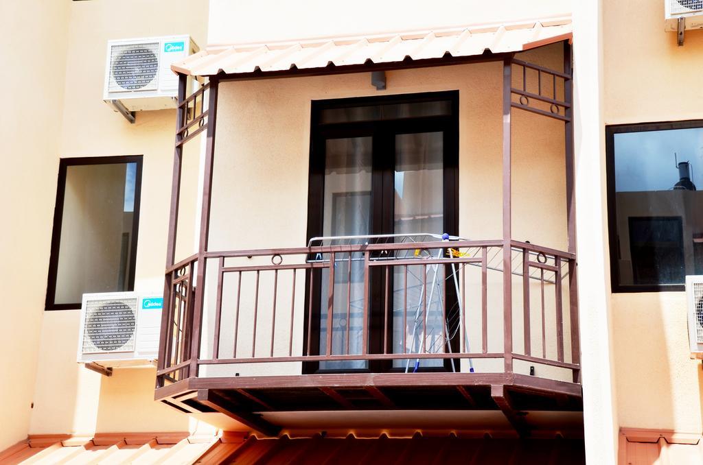 Apartment West Holidays Licensed By The Tourism Authority 09926 *